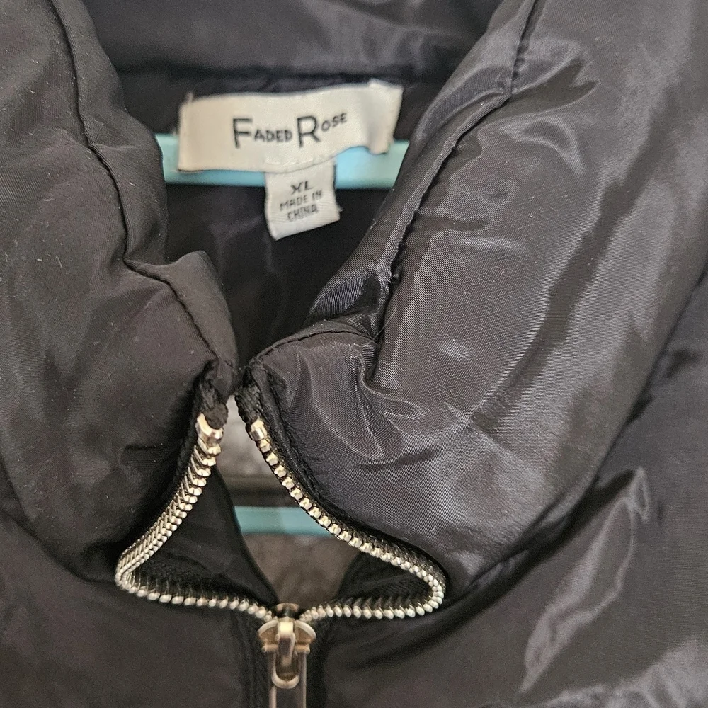 Black Women's Puffer Vest - Picture 2 of 6